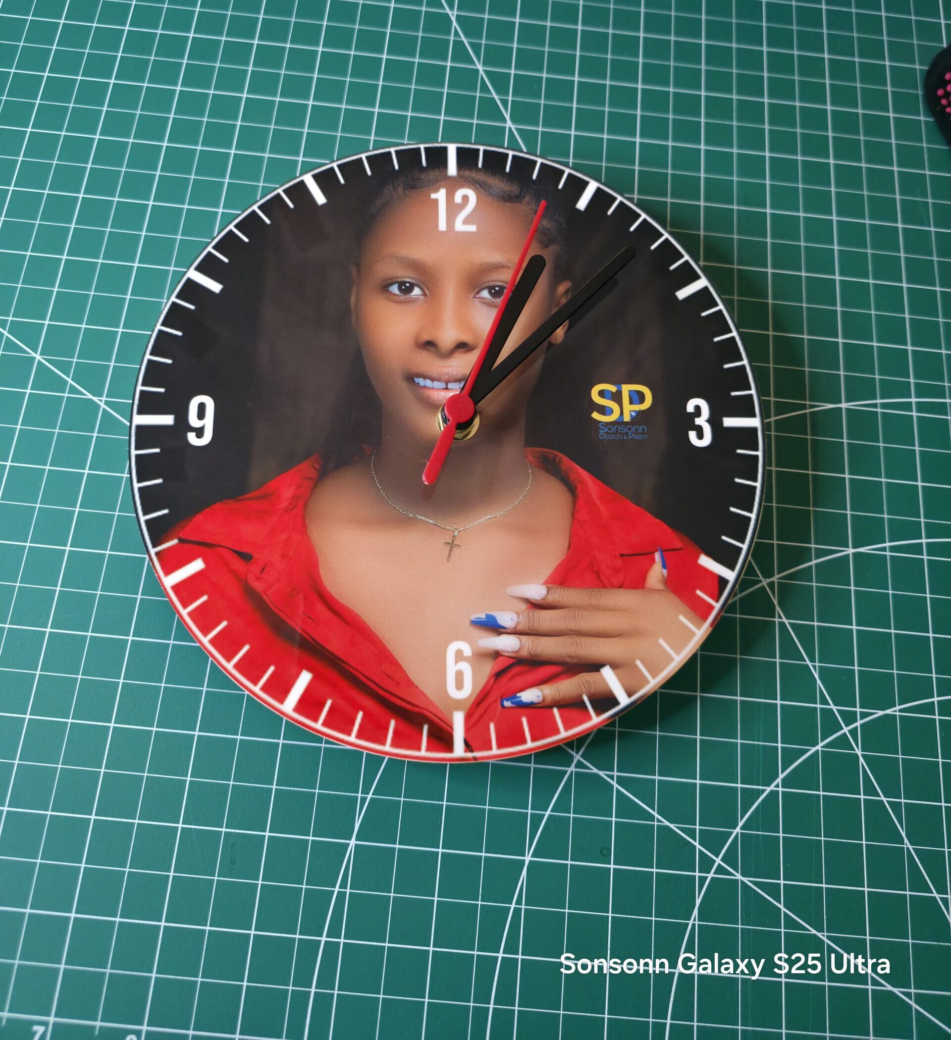 Personalized Photo Wall Clock with Your Picture 3 personalized photo wall clock custom sublimation wall clock photo wall clock gift custom clock with photo